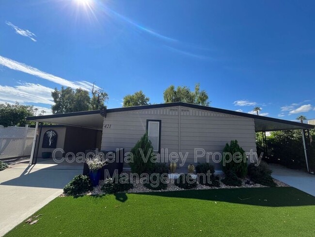 Building Photo - 421 S Paseo Laredo