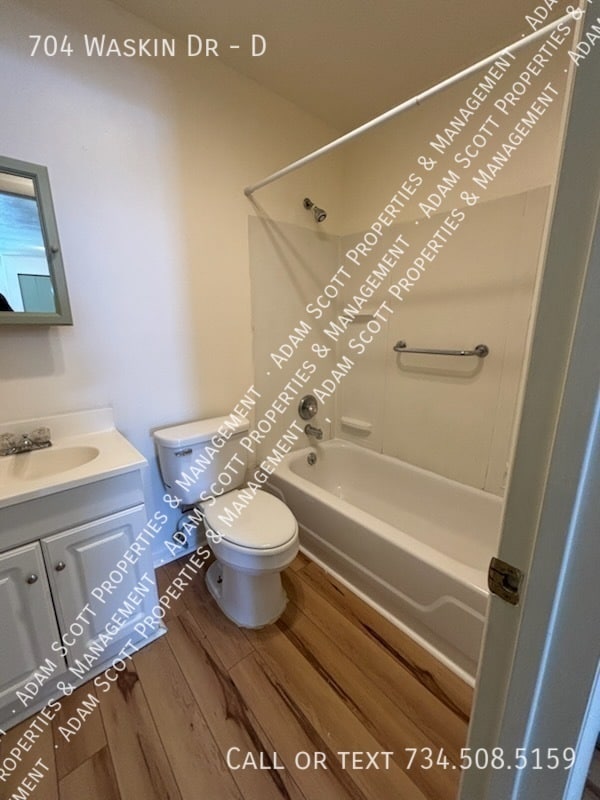 Building Photo - 704 Waskin Dr