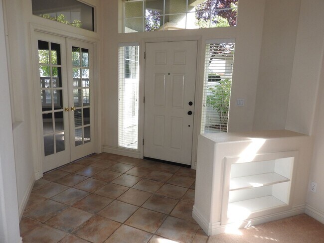 Foto del edificio - Beautiful Granite Bay Home in Gated Community