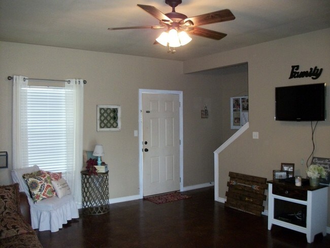 Foto del edificio - 300-322 Parkside Dr