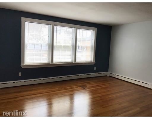 Building Photo - 10 Willis Ave