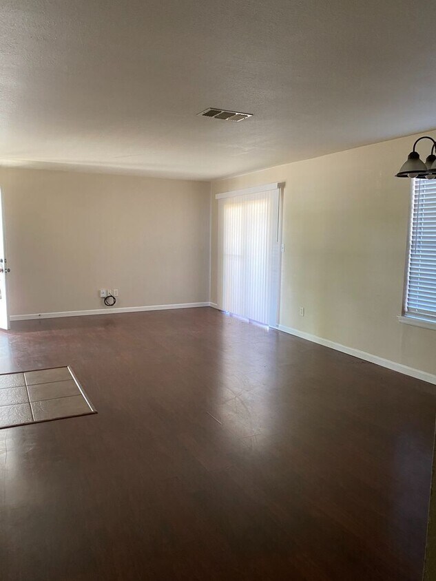 4250 Calallen Dr Unit 4250 Calallen Drive 1, Corpus Christi, TX 78410