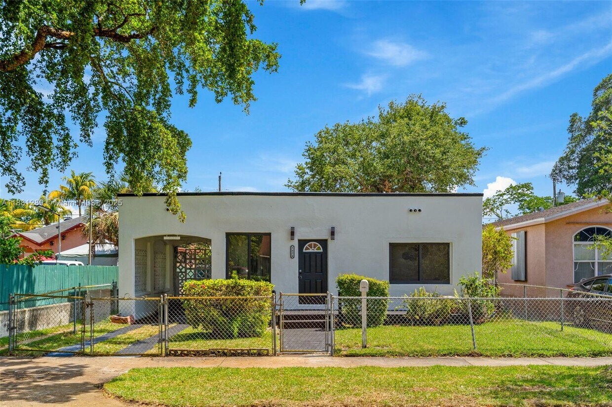 Foto principal - 1824 NW 47th St