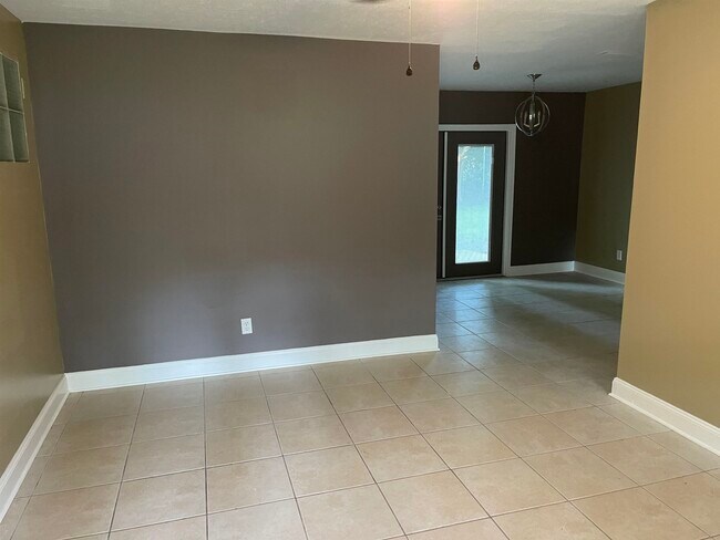 Foto del edificio - 2601 Rippee Rd