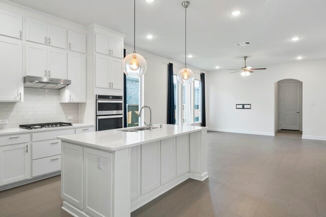 Building Photo - 8211 Agarito Way