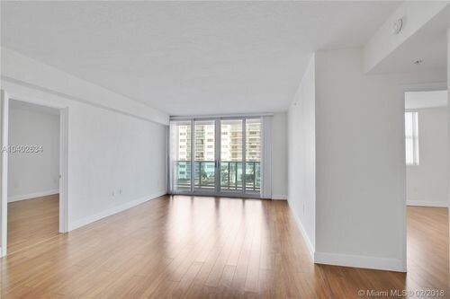 Building Photo - 7502 E Treasure Dr
