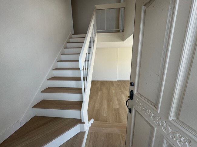 Foto del edificio - Beautifully Renovated 4-Bedroom Home in We...