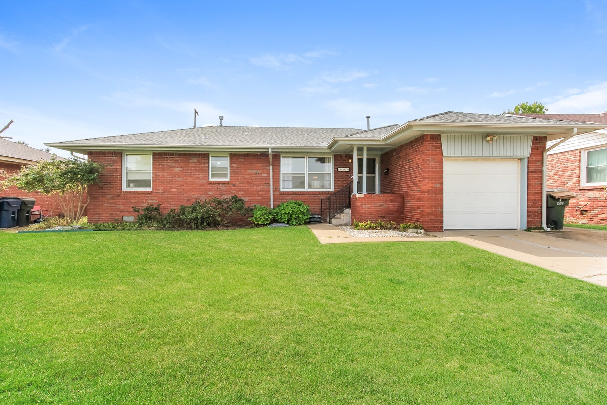 Photo - 1516 Sheffield Rd (The Village, OK)