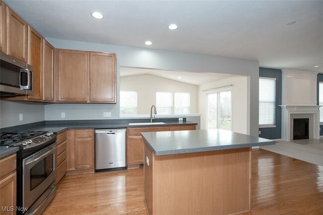 Building Photo - 2553 Seton Dr