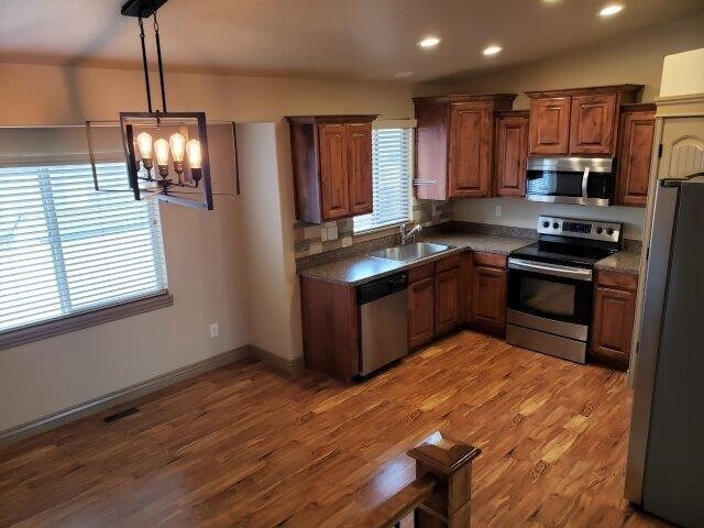 Foto del edificio - 2 Weeks Free on This Beautiful 4-Bed, 3-Bath Home for Rent in West Haven!