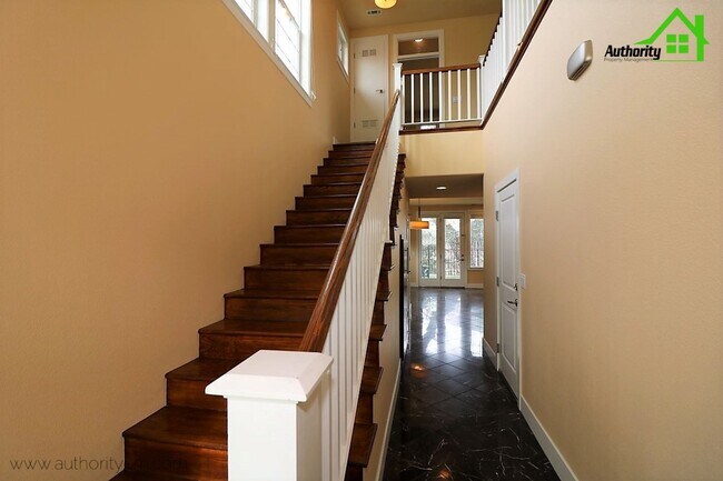 Foto del edificio - 1005 Pine St