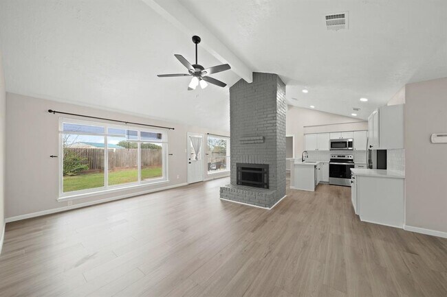 Foto del edificio - 13954 Clark Towne Ln