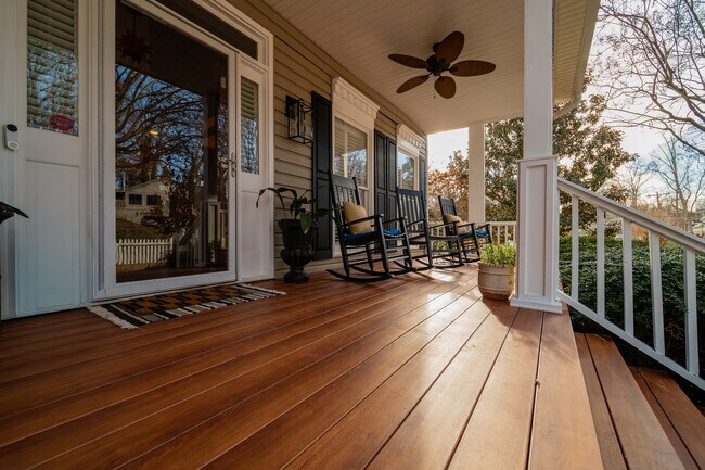 Foto del edificio - 10 Lotus Ct