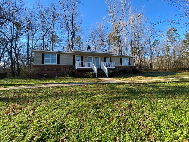 Foto del edificio - 2 Bedroom 1 Bathroom Duplex in Winterville!