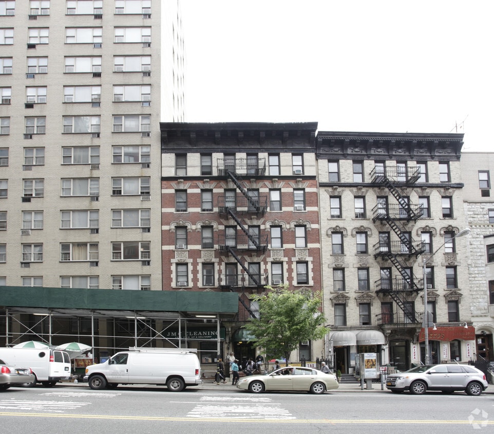 Foto del edificio - 115-117 E 96th St