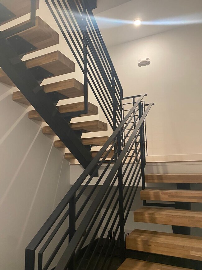 Foto del edificio - 2 bedroom/ 2 bathroom unit