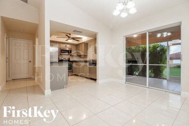 Foto del edificio - 513 SE 6th Pl