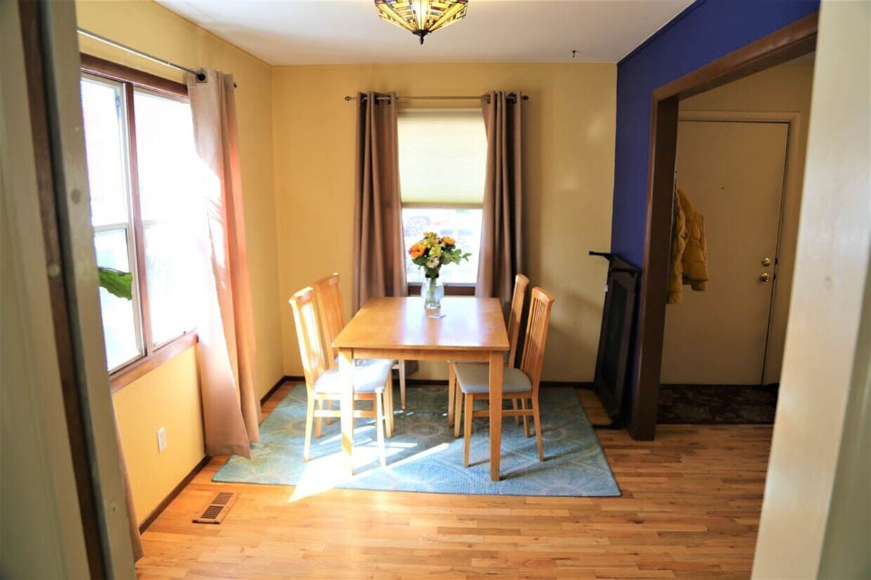 Primary Photo - 5 minutes to OSU, 2 bed 2 bath