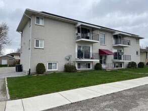 Building Photo - 511 Niagara St