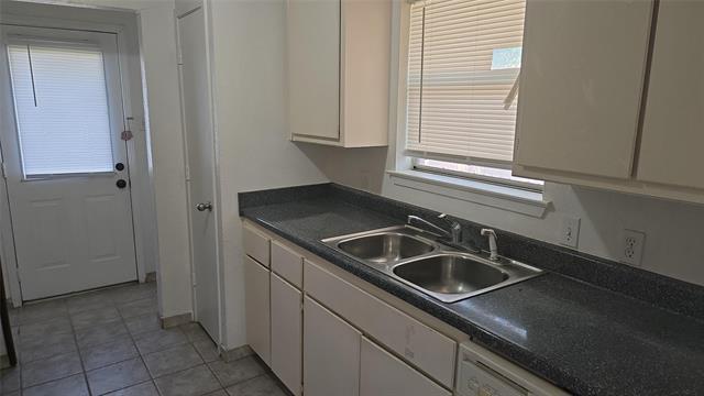 Foto del edificio - 1716 Windsong Ln