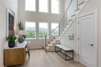 Building Photo - 7013 Empresa Dr