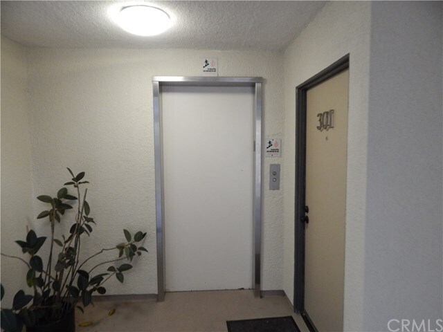 Building Photo - 1108 Camino Real
