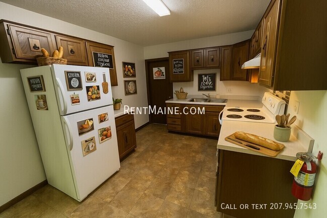 Building Photo - 14 Rancourt Ave