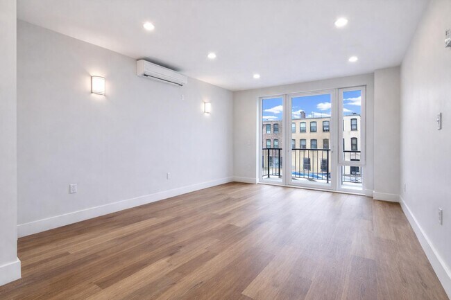 Building Photo - 91 Bruckner Blvd