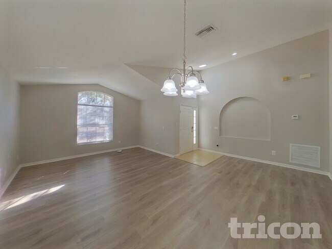 Building Photo - 6738 Waterton Dr