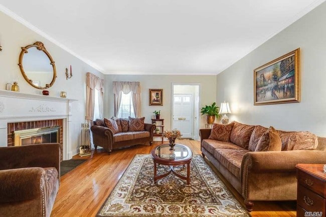 Building Photo - 52 Wisteria Ave
