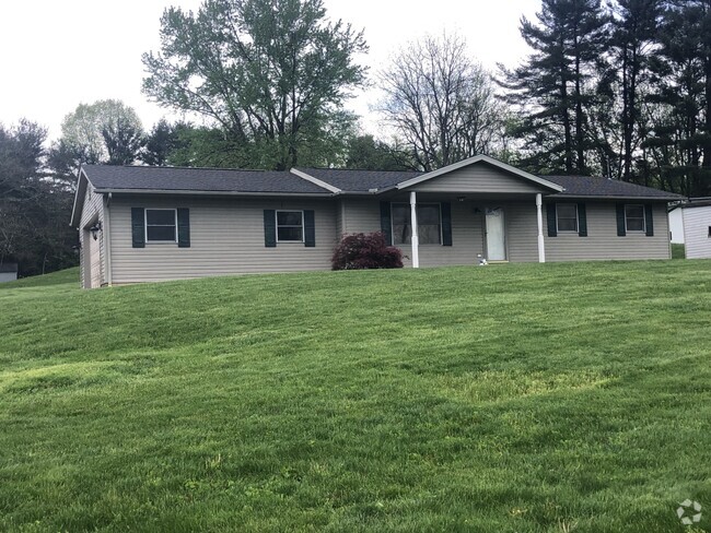 Building Photo - 6030 Dresden Rd