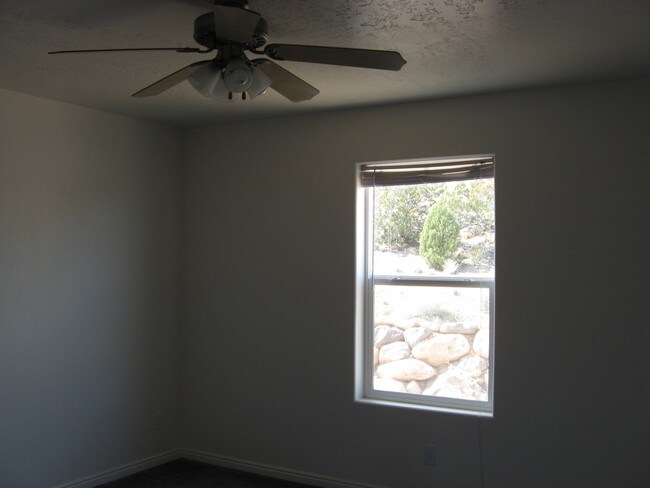 Building Photo - 255 N Beacon Dr