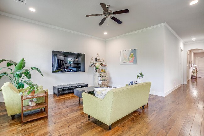 Foto del edificio - 1833 Crested Ridge Rd