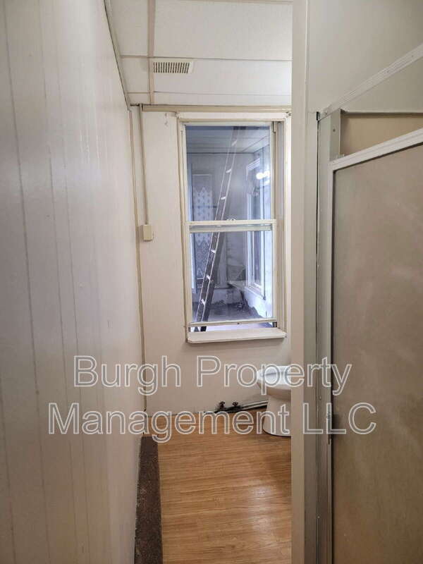 Foto del edificio - 984 Jefferson Ave