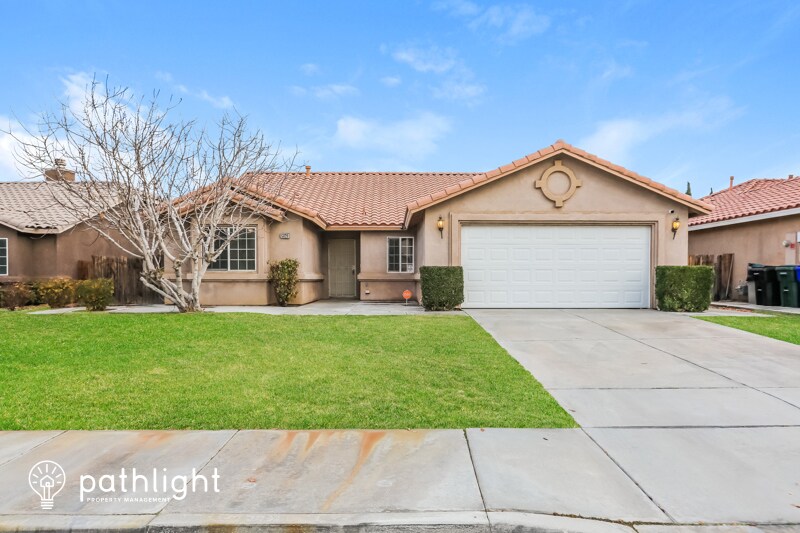 Foto principal - 13229 Great Falls Avenue