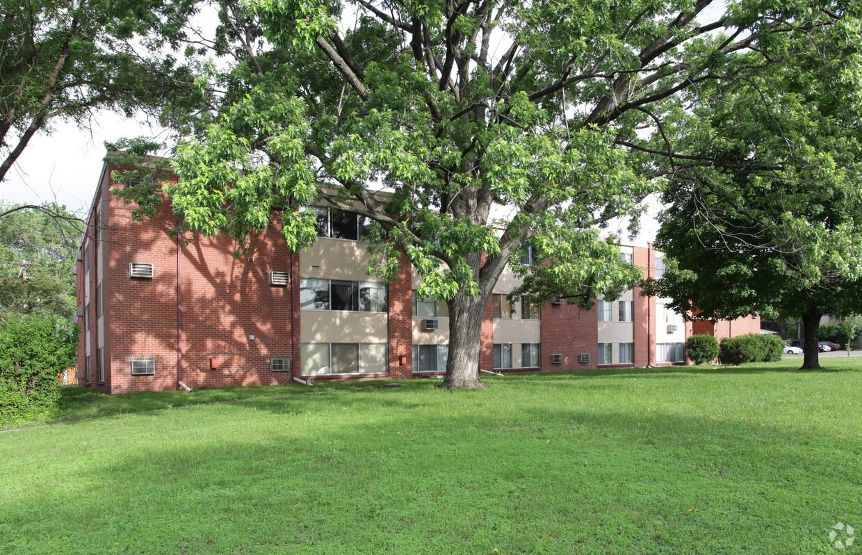 Building Photo - Pioneer Apartments