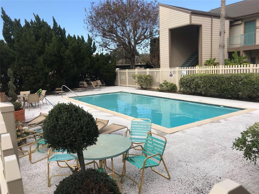 Foto principal - 7127 N Holiday Dr
