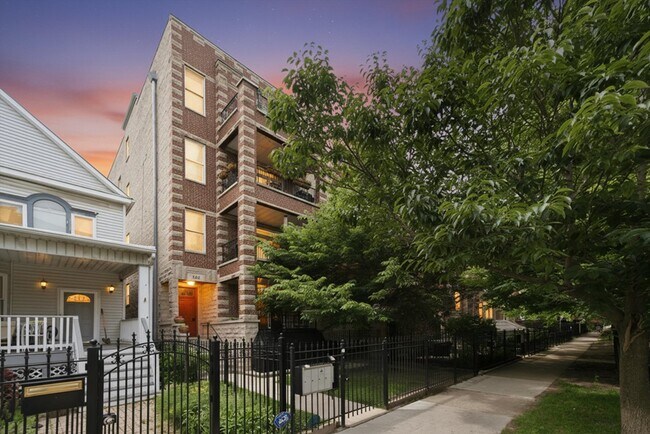 Foto del edificio - 5302 N Winthrop Ave