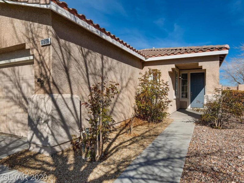 Primary Photo - 610 Sageberry Dr