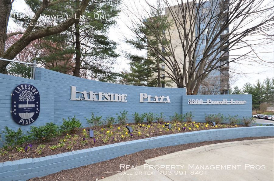 Foto principal - Spacious Condo in Peaceful Lakeside Plaza!