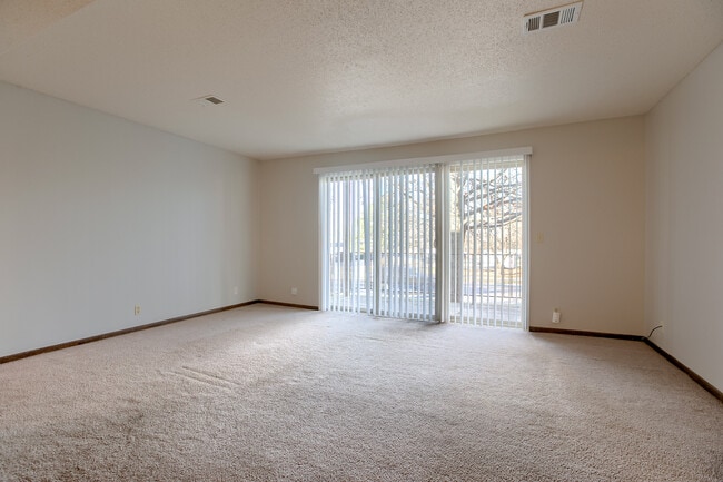 Building Photo - 4801 Claire Ave