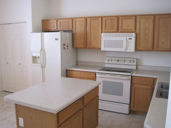 Building Photo - 3547 E Cullumber Ct