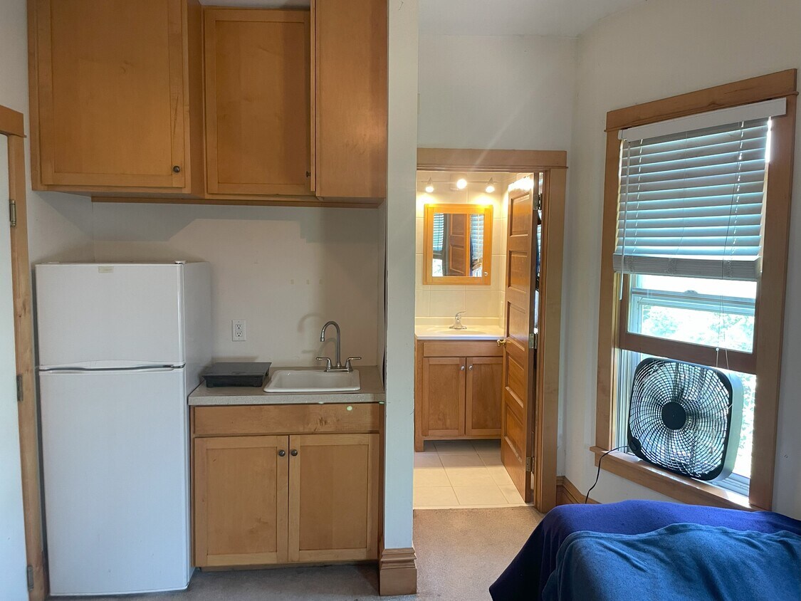 Foto principal - 2312 Bryant Ave S