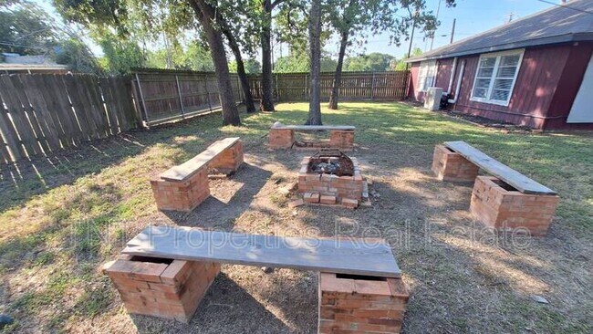 Foto del edificio - 201 Elm Ave