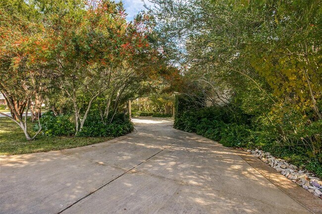 Building Photo - 4410 Walnut Hill Ln