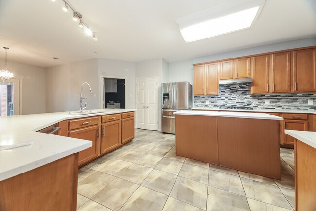 Foto del edificio - 8172 Peacock Ln