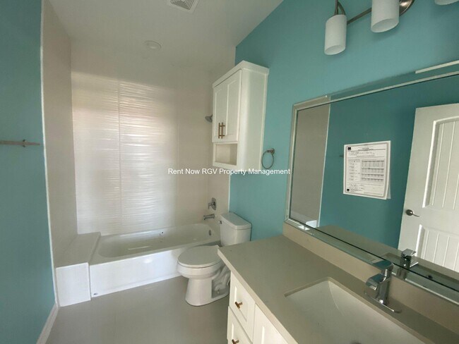 Foto del edificio - 212 W St Helena Ave