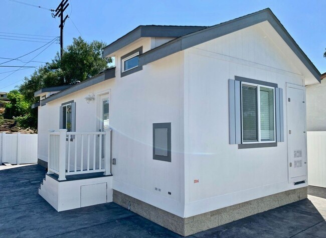 Building Photo - SDS T 7697