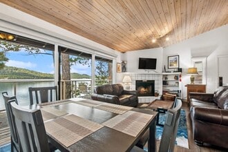 Building Photo - 300 Bay Point Dr