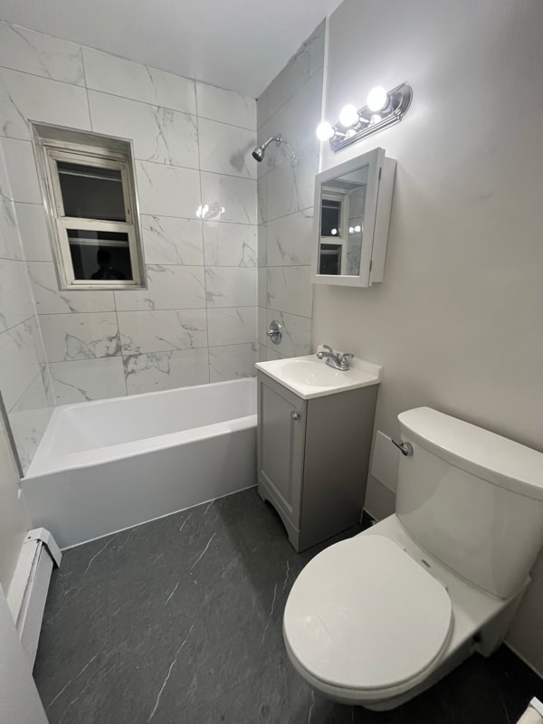 Building Photo - 473 Park Ave